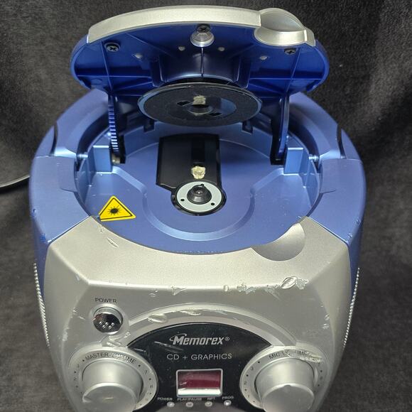 Memorex MKS2112 Portable CD + G Karaoke System with Microphone CD Player - Picture 4 of 11